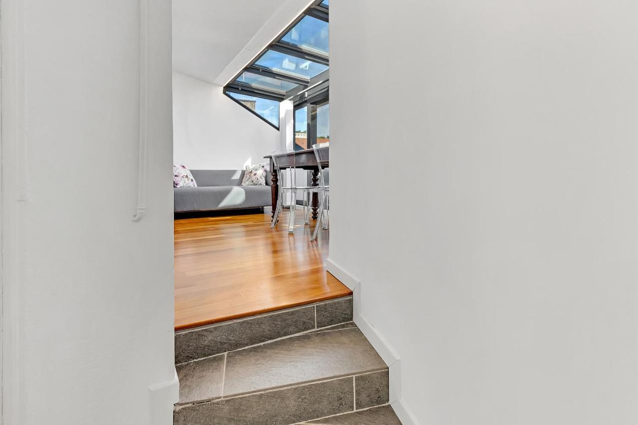 Cosmopolitan Apartment Milan Exterior photo